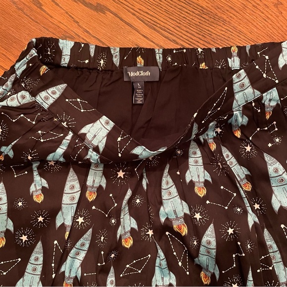 Modcloth Black Rocket Print A-Line Skirt - Picture 3 of 3